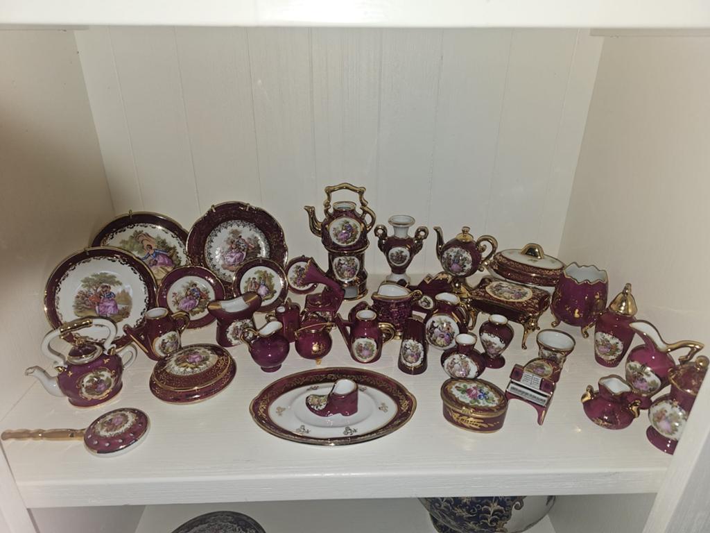 Limoges Porseleinen Miniatuur Servies - Handgeschilderd, Antiek en Kunst, Antiek | Porselein, Ophalen of Verzenden