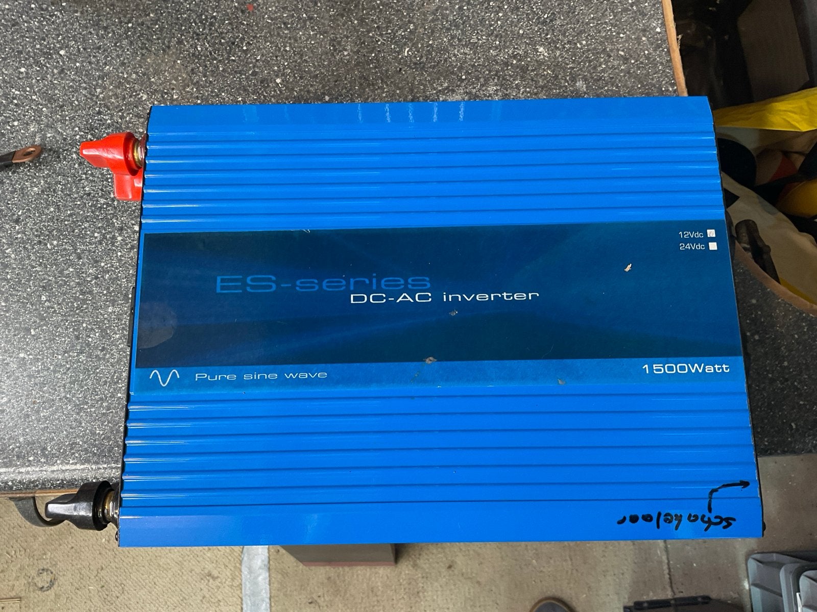ES-series DC-AC omvormer 1500W Pure Sinus, Ophalen, Zo goed als nieuw