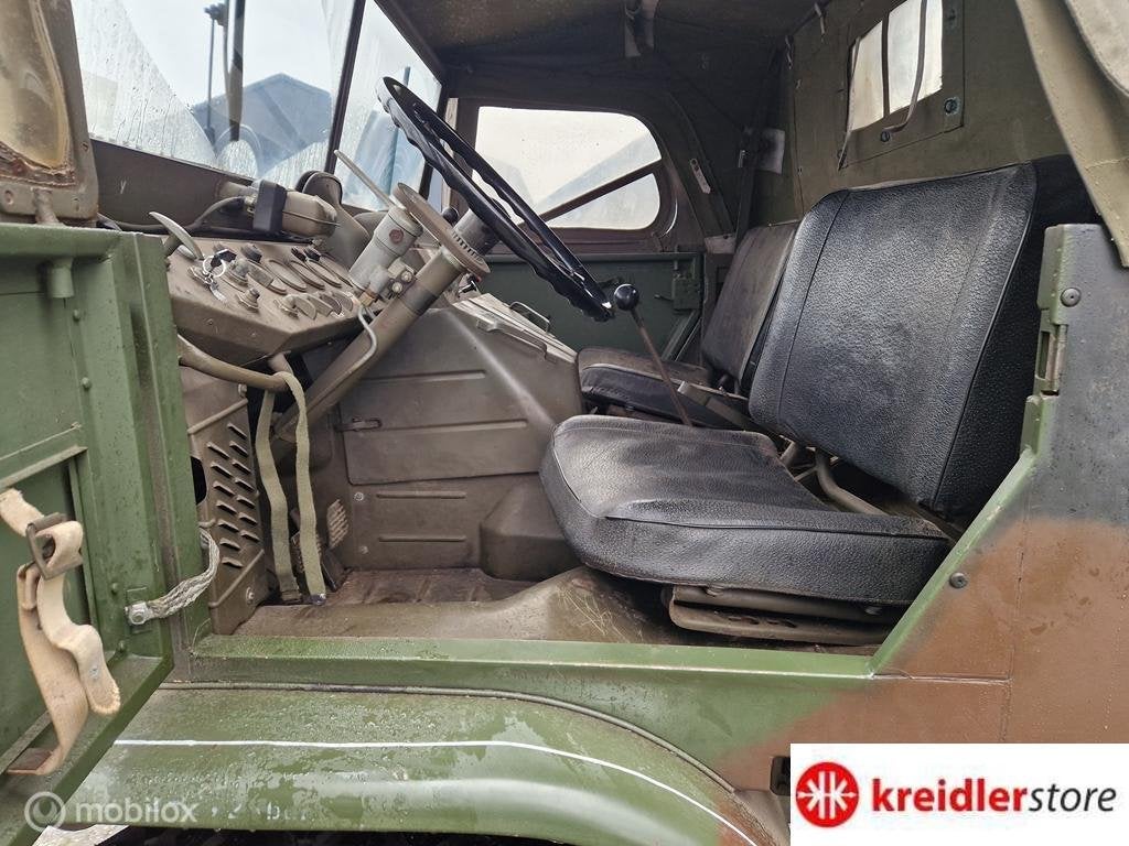 Unimog 404 met kenteken met 6 cil benzine motor bouwj. 1970, foto 9
