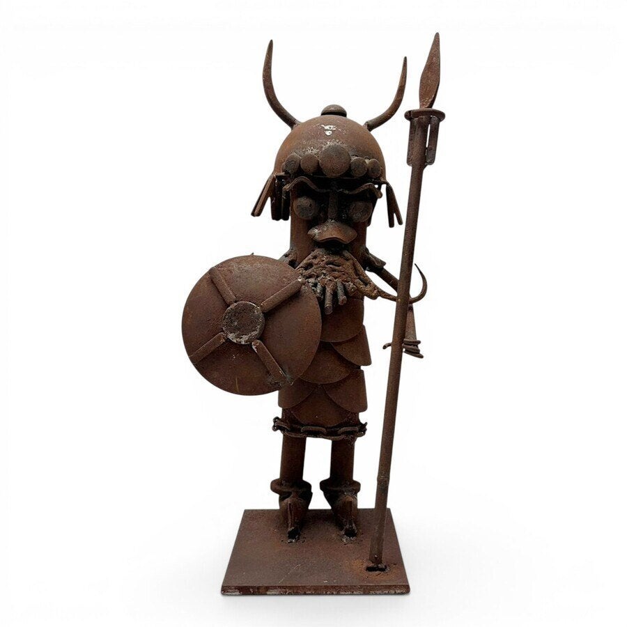Ijzeren viking met helm, Antiek en Kunst, Kunst | Beelden en Houtsnijwerken, Beeld, Overige materialen, Man, 20 - 50 cm, Ophalen of Verzenden