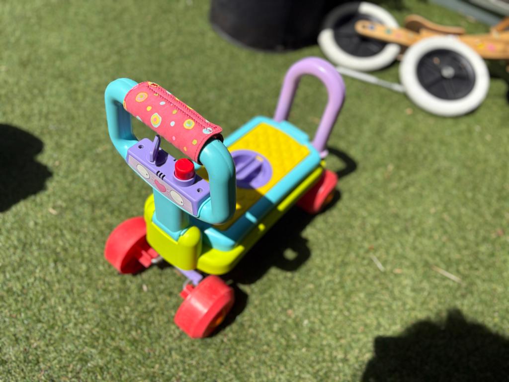 Taf Toys Loopwagen - Kleurrijk en Stimulerend Speelgoed, Ophalen of Verzenden, Zo goed als nieuw, Duwvoertuig