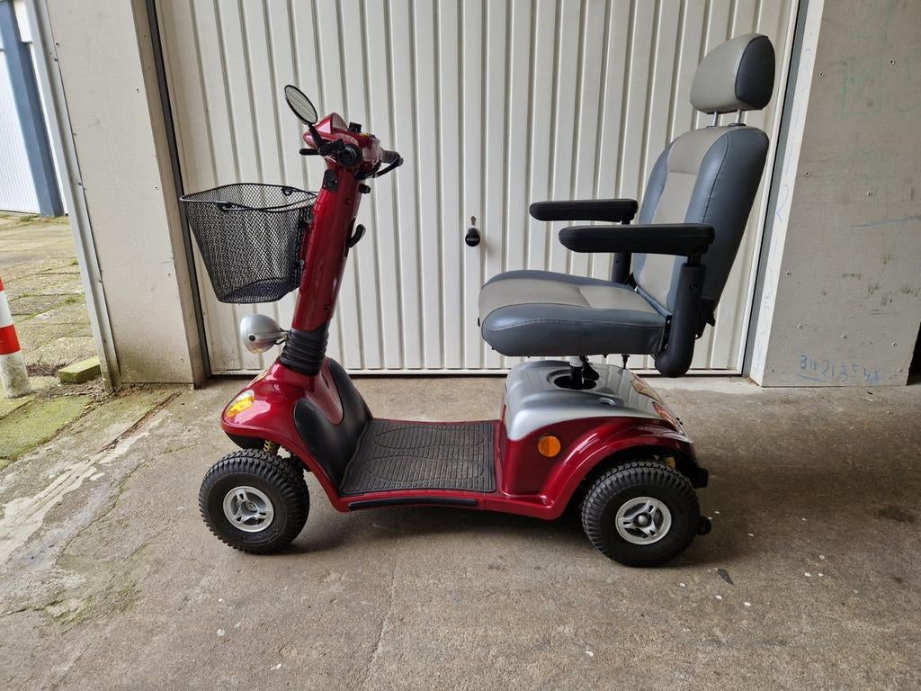 SCOOTMOBIEL 4 WIEL WIELEN NIEUWE ACCU BANDEN, Ophalen of Verzenden, Zo goed als nieuw, Wiel