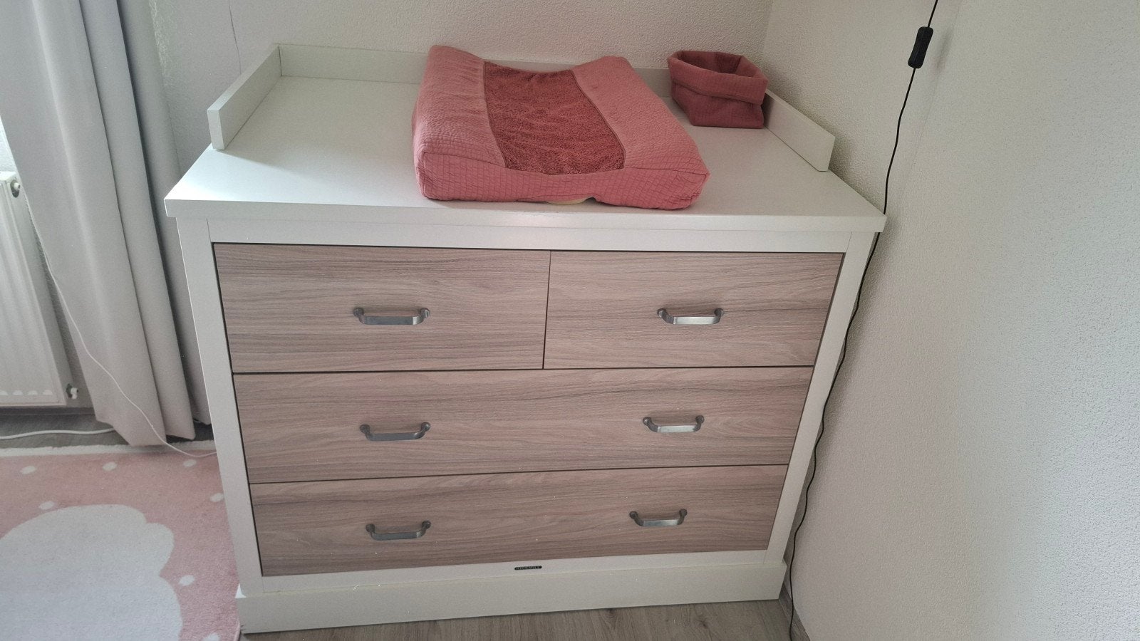 Commode KidsMill (Babypark) in wit en houtkleur, Ophalen, Gebruikt, Jongetje of Meisje