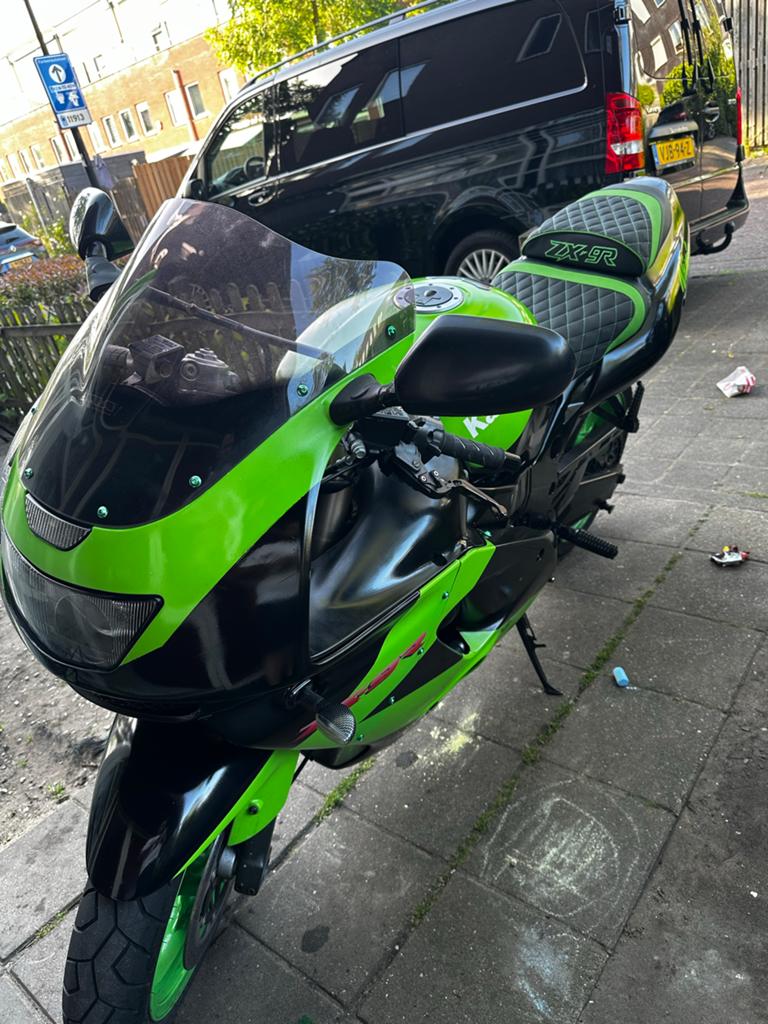 Kawasaki ZX9R 1994, Ophalen, Gebruikt
