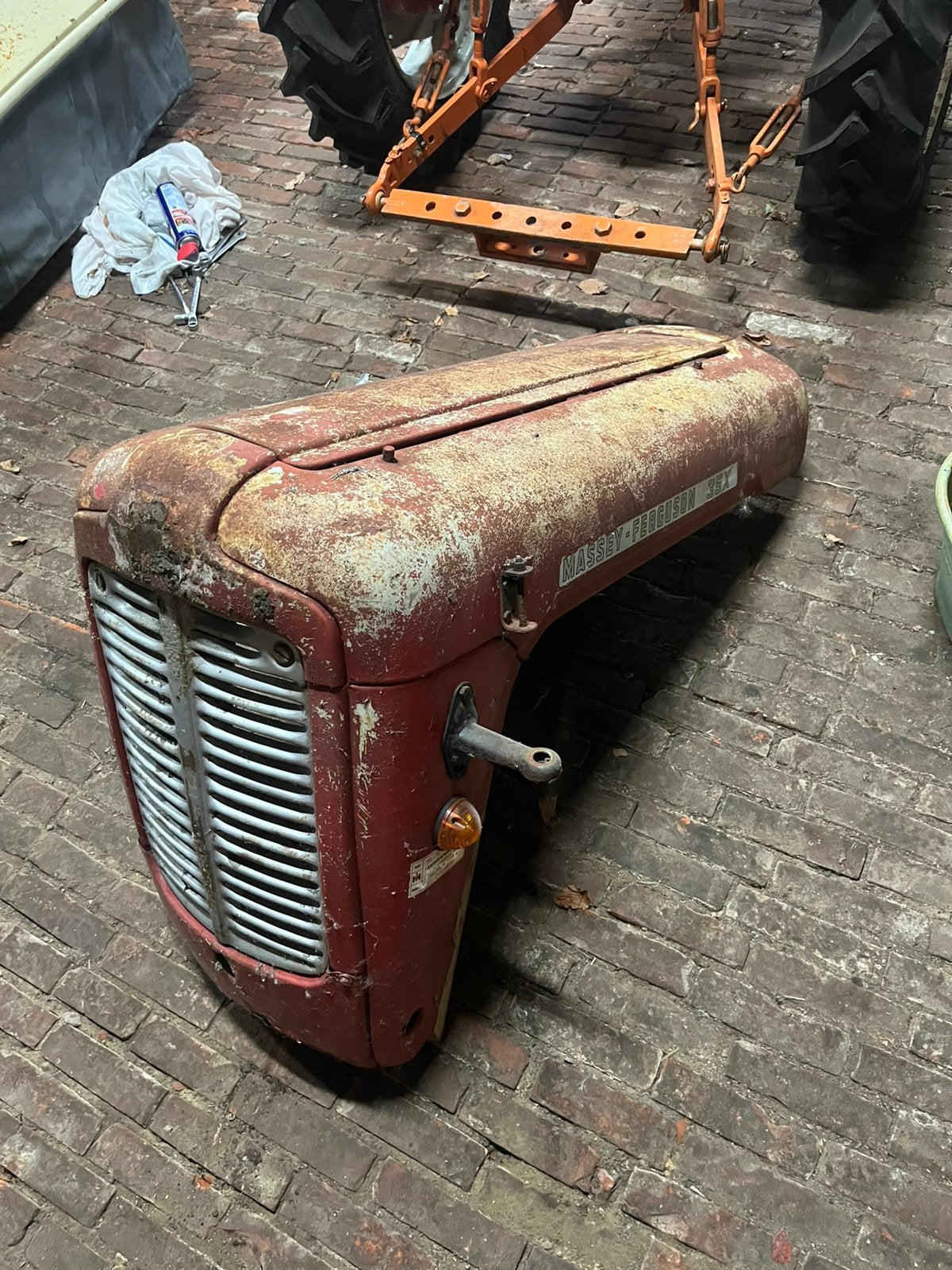 Te koop mf 35x motorkap en triltand cultivator, Zakelijke goederen, Ophalen, Overige, Gewasbescherming en Bemesting