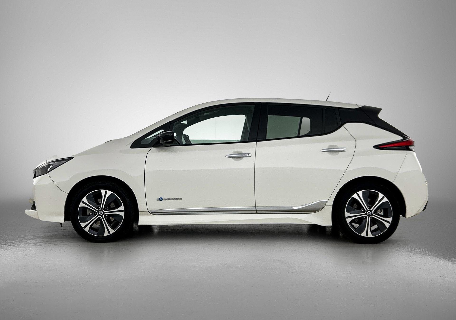 Nissan LEAF Tekna 40 kWh | Apple Carplay/Android Auto | Park, Auto's, 12 maanden, Gebruikt, Leder en Stof, Wit
