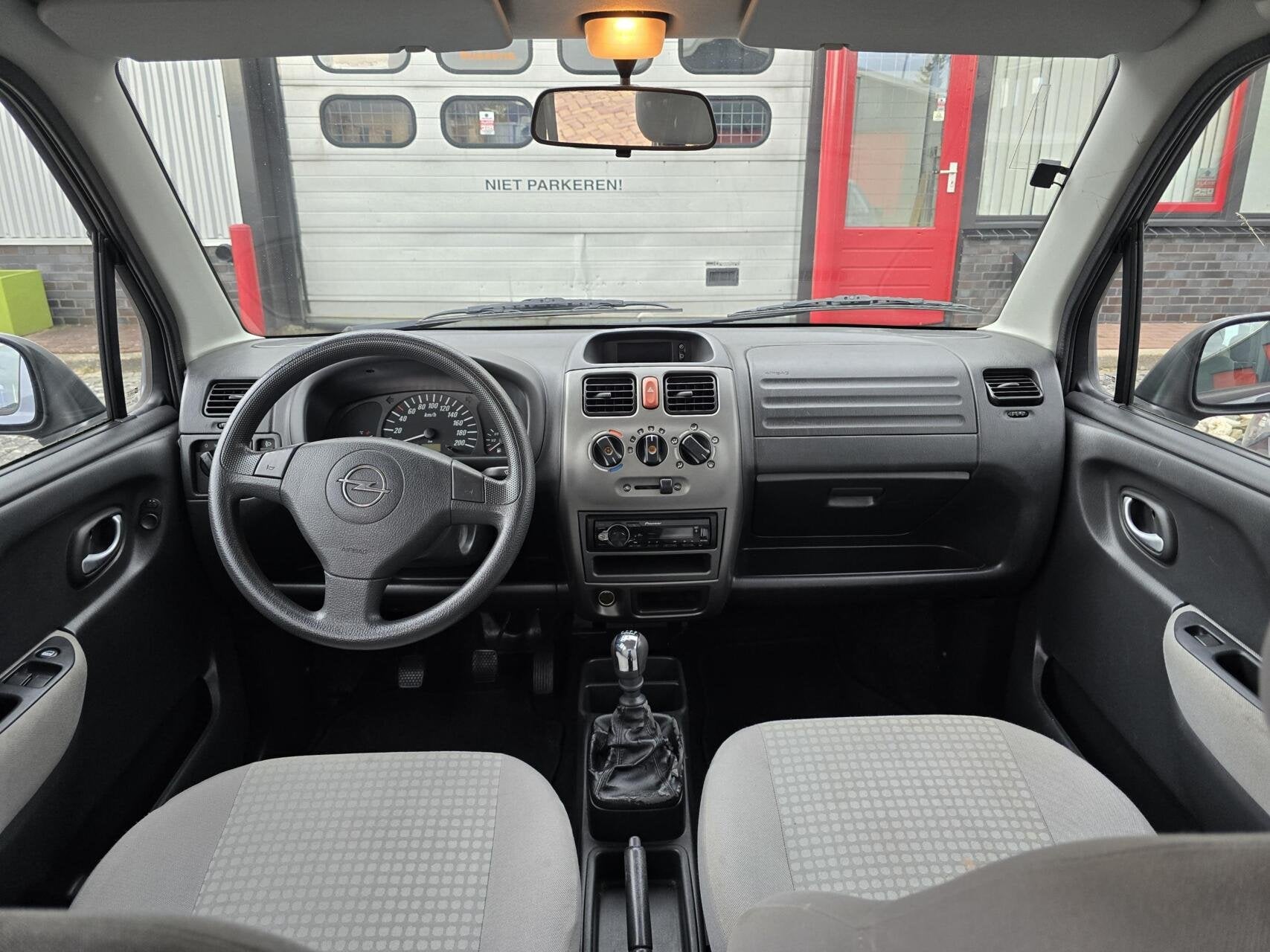 Opel Agila 1.2-16V Temptation Airco/Trekhaak/Bluetooth, Auto's, Stof, 4 cilinders, 1229 cc, Origineel Nederlands