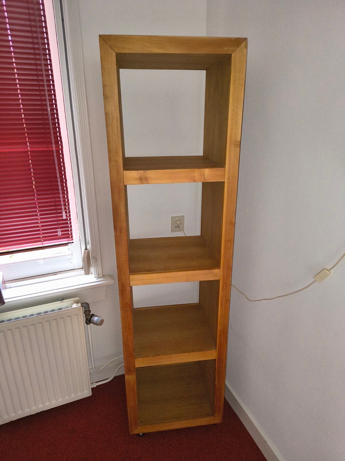 Houten Boekenkast met Wieltjes - Zo goed als nieuw, Ophalen, Met plank(en), Minder dan 50 cm, Zo goed als nieuw