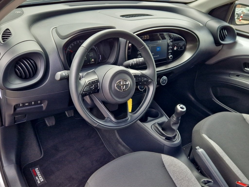 Toyota Aygo X 1.0 VVT-i MT Play Trekhaak - NL Auto - Carplay, Auto's, 12 maanden, Start-stop-systeem, Gebruikt, 920 kg