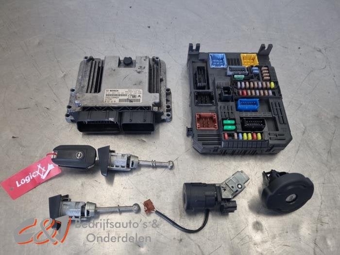 Computer Motormanagement van een Opel Combo, Gebruikt, -, -, Opel
