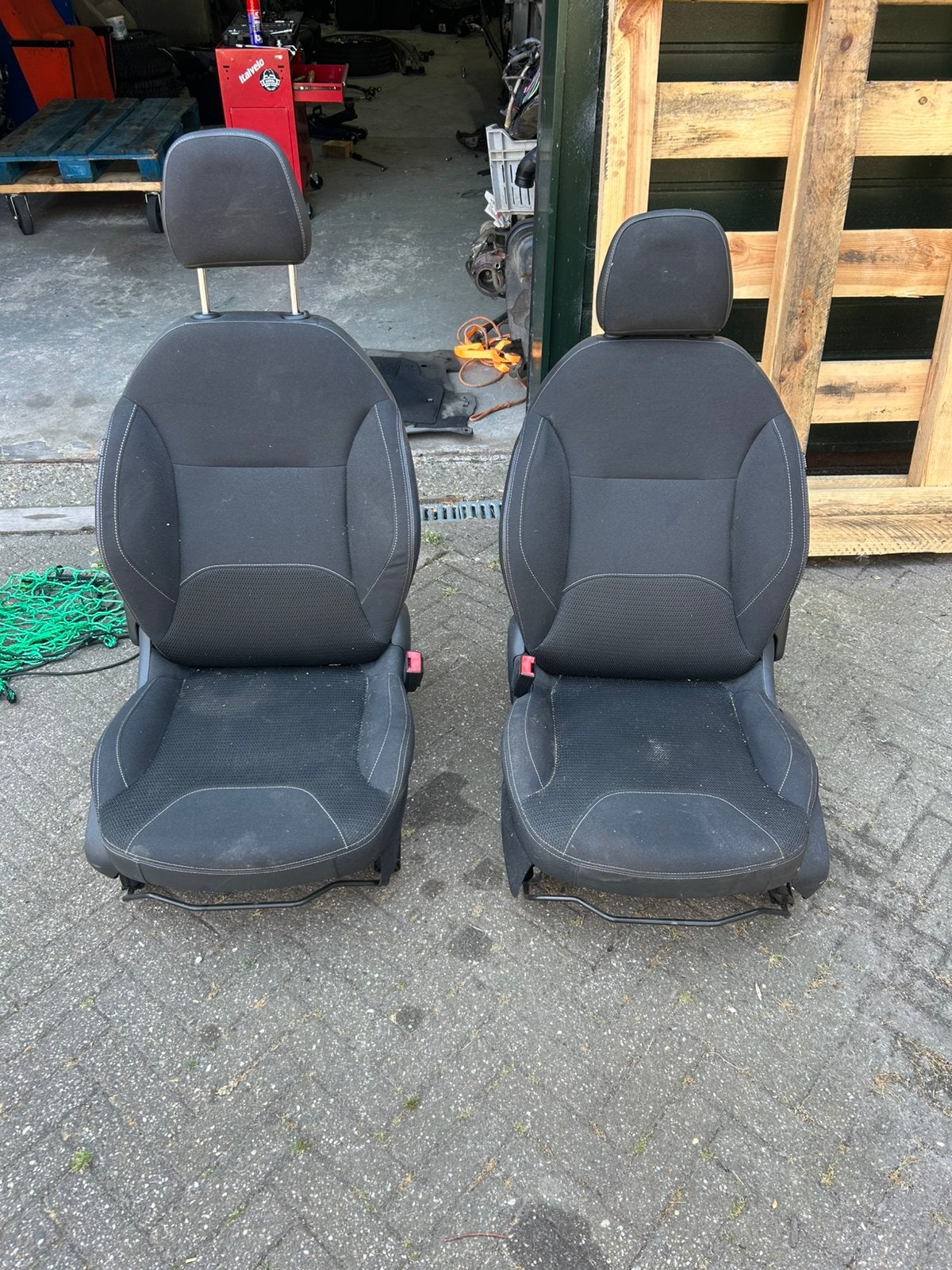 GRATIS voorstoelen Citroën C3 Peugeot, Ophalen, Gebruikt, Citroën