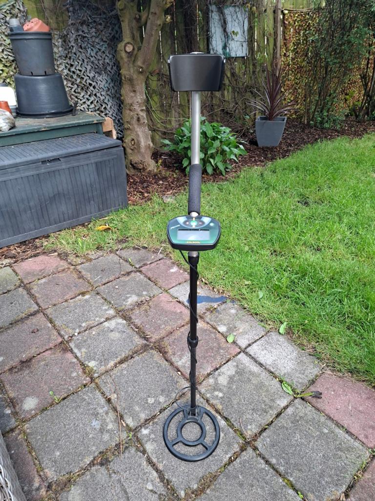Teknetics Eurotek Metaaldetector, in zeer goede staat, Gebruikt, Teknetics, Ophalen of Verzenden, 30 cm of minder