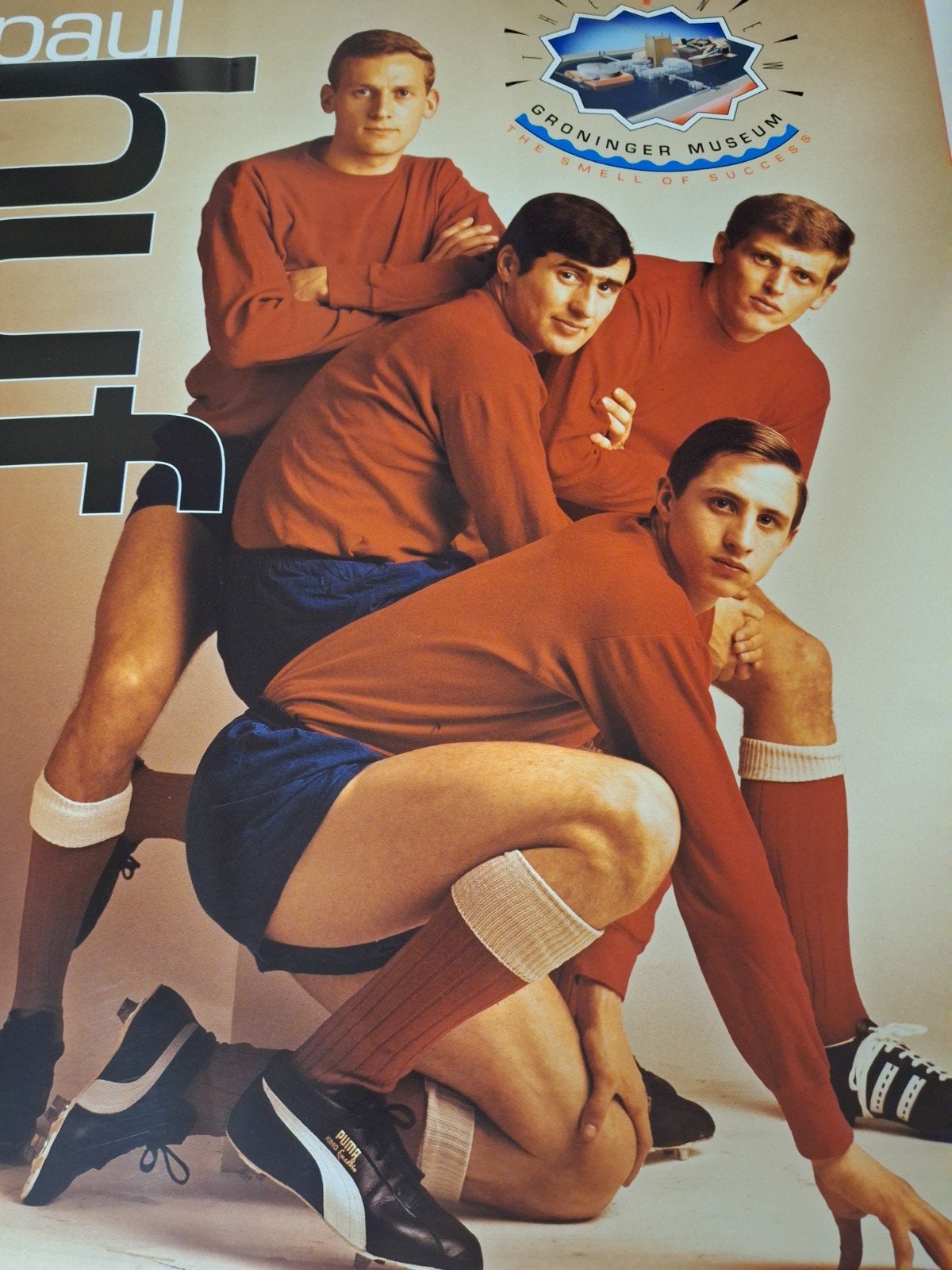 Poster Cruijff, Keizer e Zwart v Paul Huf - Groninger Muse, Ophalen of Verzenden, Sport, A1 t/m A3, Rechthoekig Staand