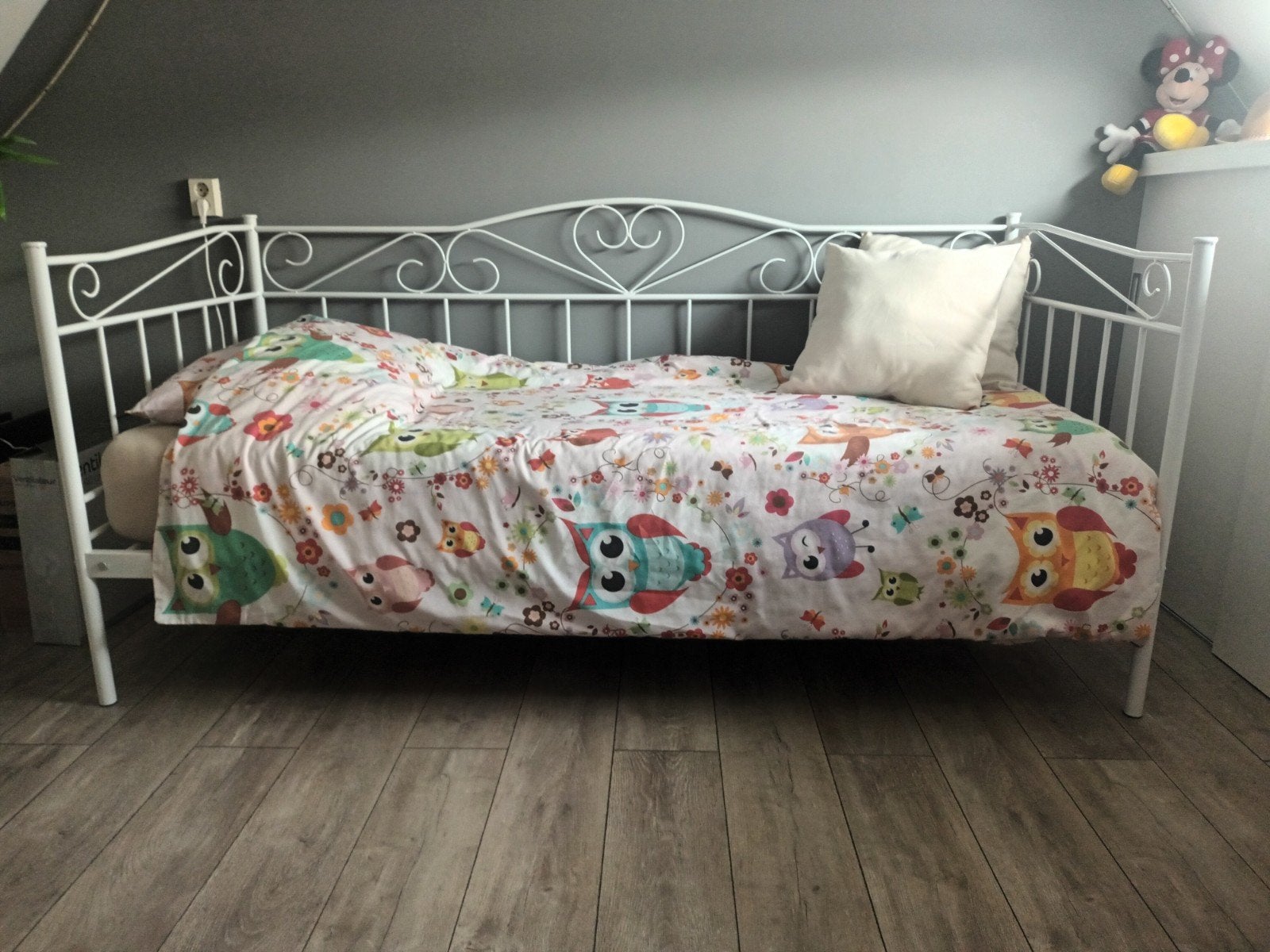 Bedbank met hartjes, Huis en Inrichting, Slaapkamer | Bedden, Ophalen, Gebruikt, 90 cm, Eenpersoons