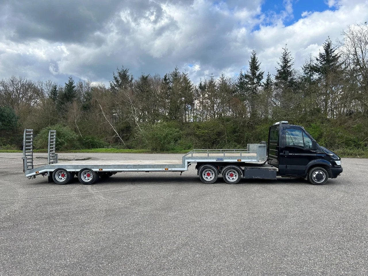 Iveco Daily 35C17 BE combinatie JEEP-AS 9.280 KG LAADVERMOGE, Gebruikt, 4 cilinders, Iveco, Zwart