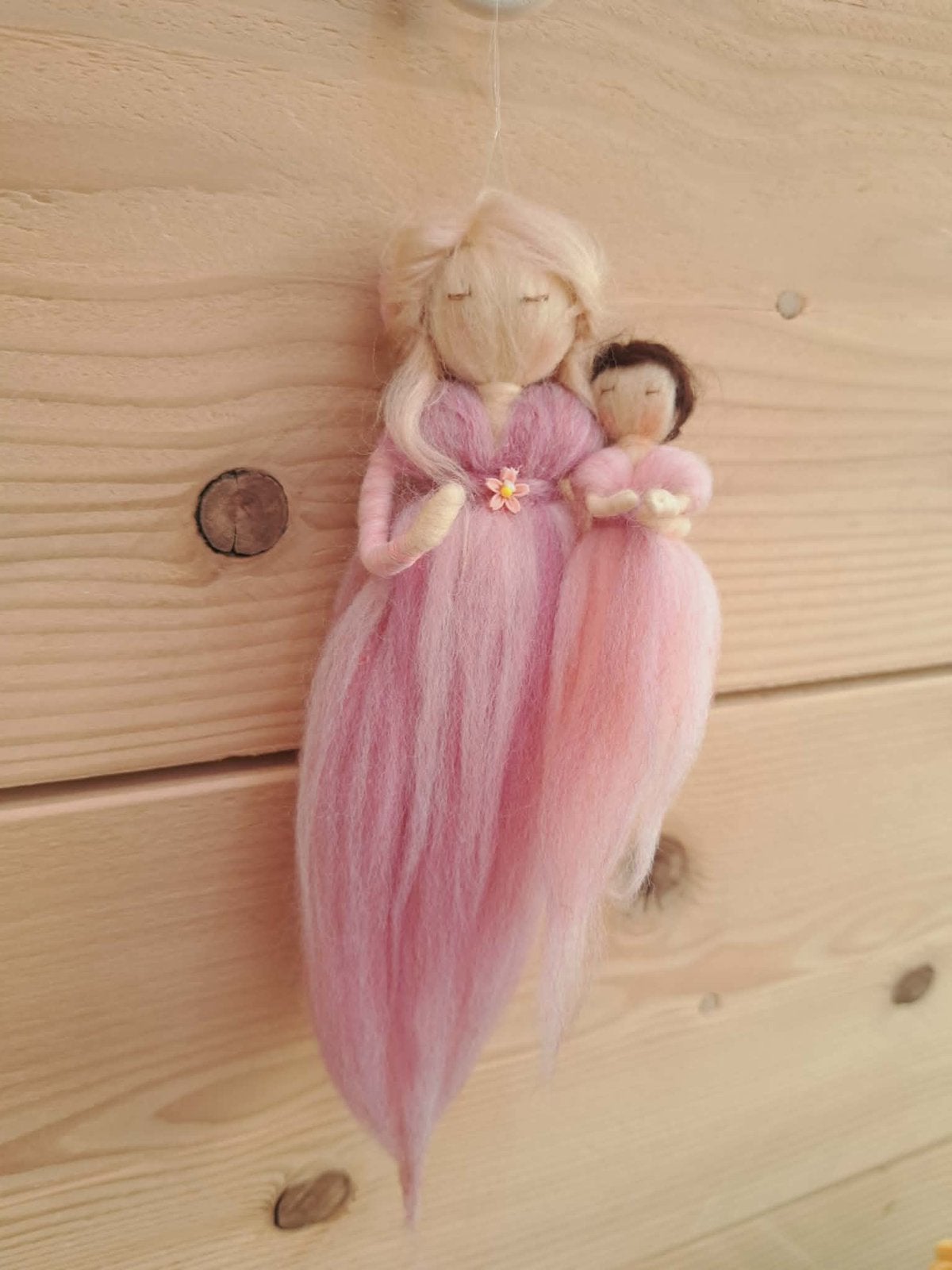 Seizoenstafel mama/kind naaldvilt jaartafel babykamer, Hobby en Vrije tijd, Ophalen of Verzenden, Nieuw, Figuurtje(s)