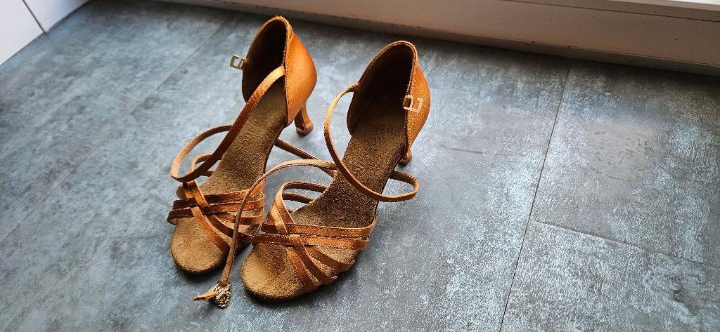 Latin dansschoenen BDDance (maat 4,5), Ophalen of Verzenden, Zo goed als nieuw, Schoenen