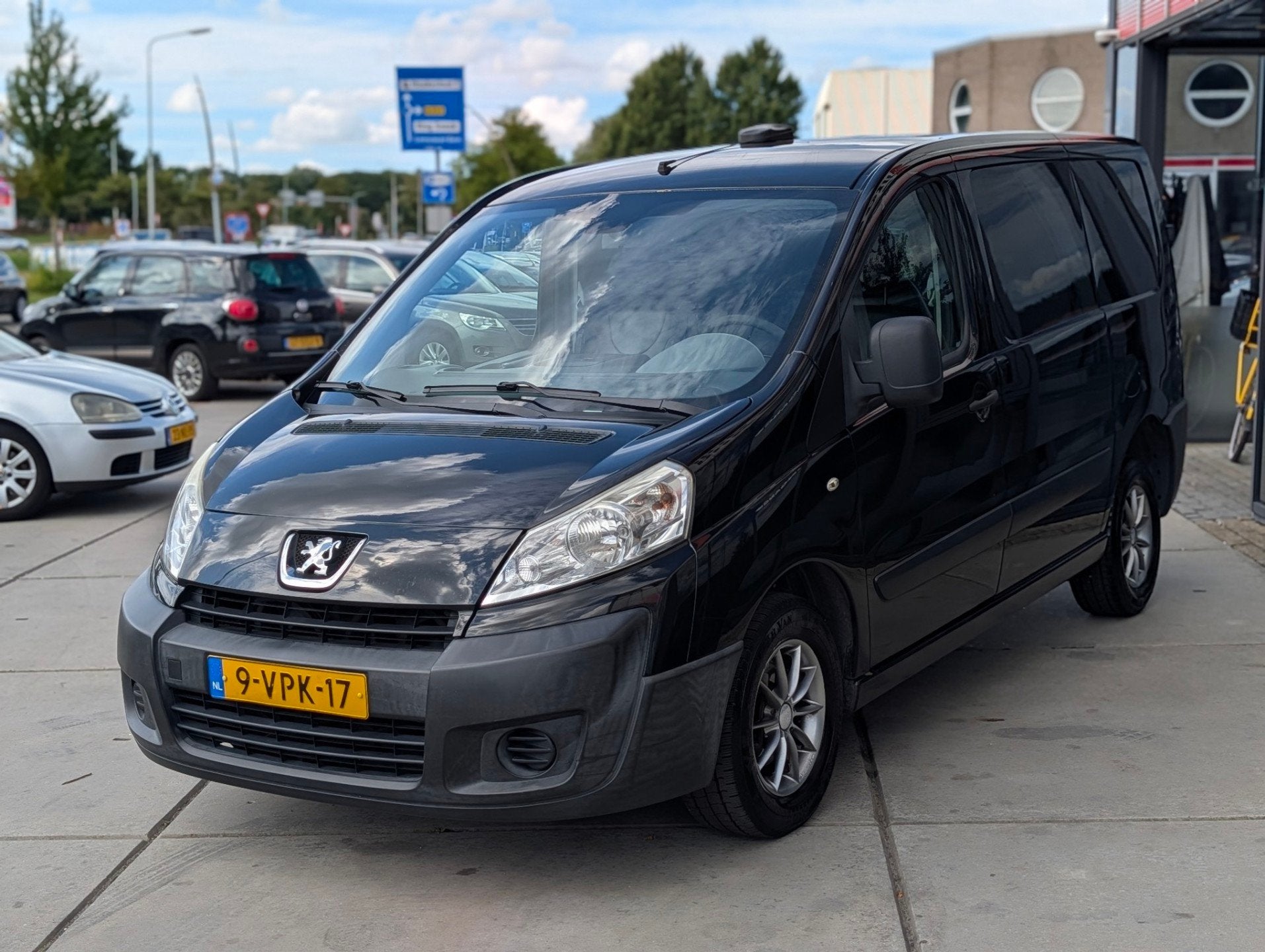 Peugeot Expert 227 1.6 HDI L1H1 Pro - Airco - Leer - Electr, Euro 5, Gebruikt, Zwart, 4 cilinders