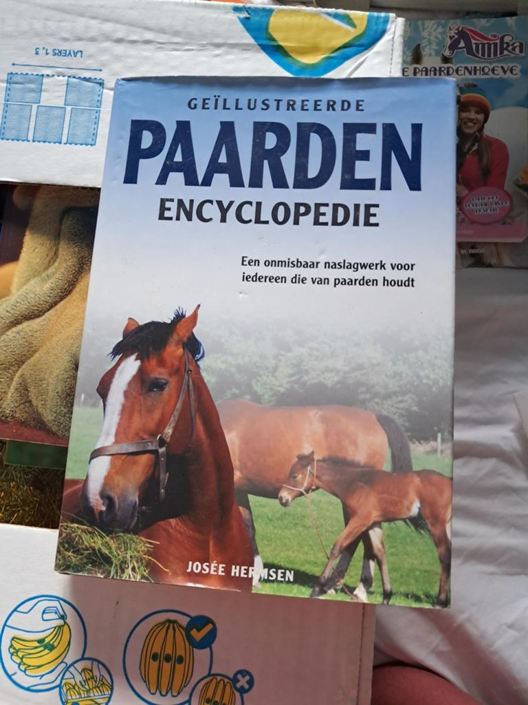 Encyclopedie paarden, Boeken, Ophalen, Zo goed als nieuw
