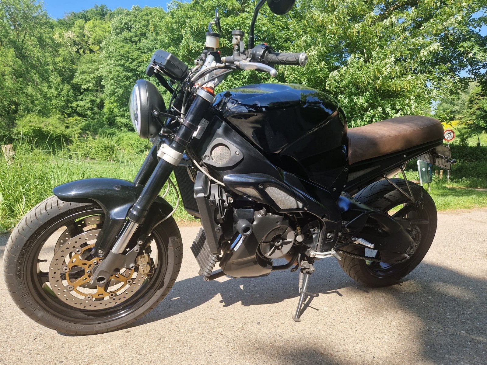 Aprilia tuono rsv 1000, 2 cilinders, Occasion, 988 cc, Particulier
