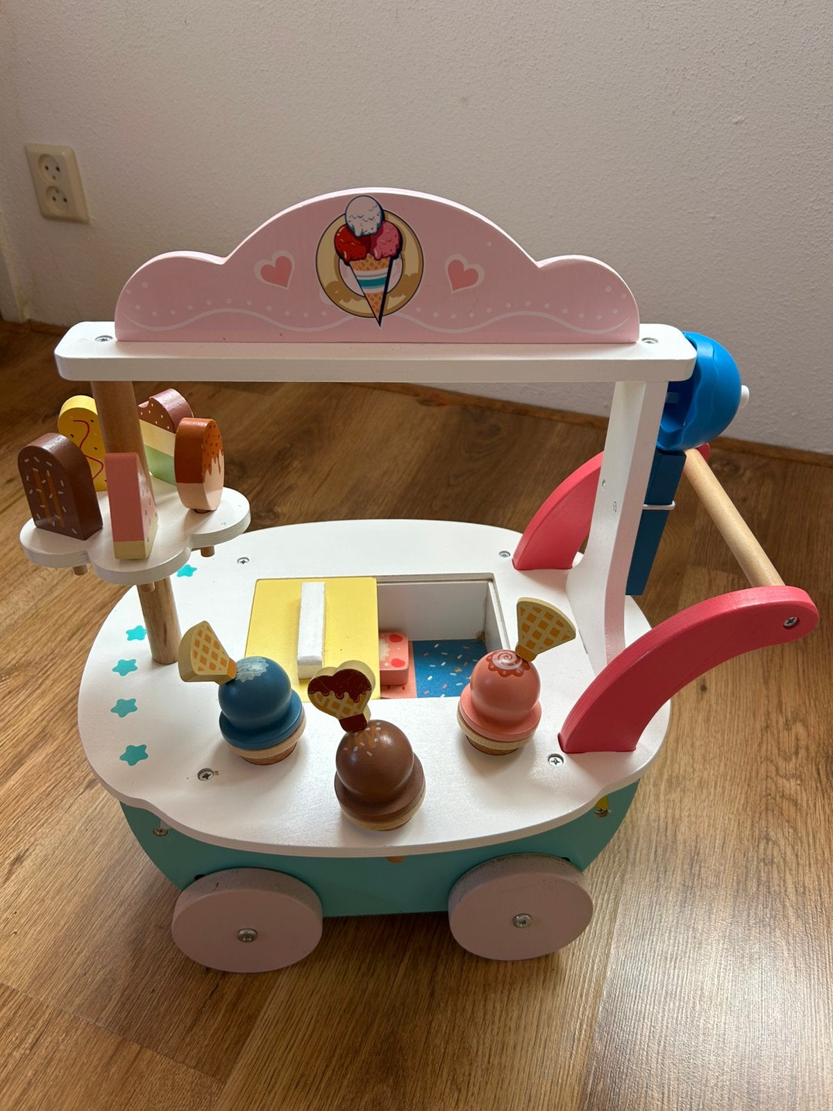 Houten ijswagen, Kinderen en Baby's, Speelgoed | Houten speelgoed, Ophalen of Verzenden, Gebruikt