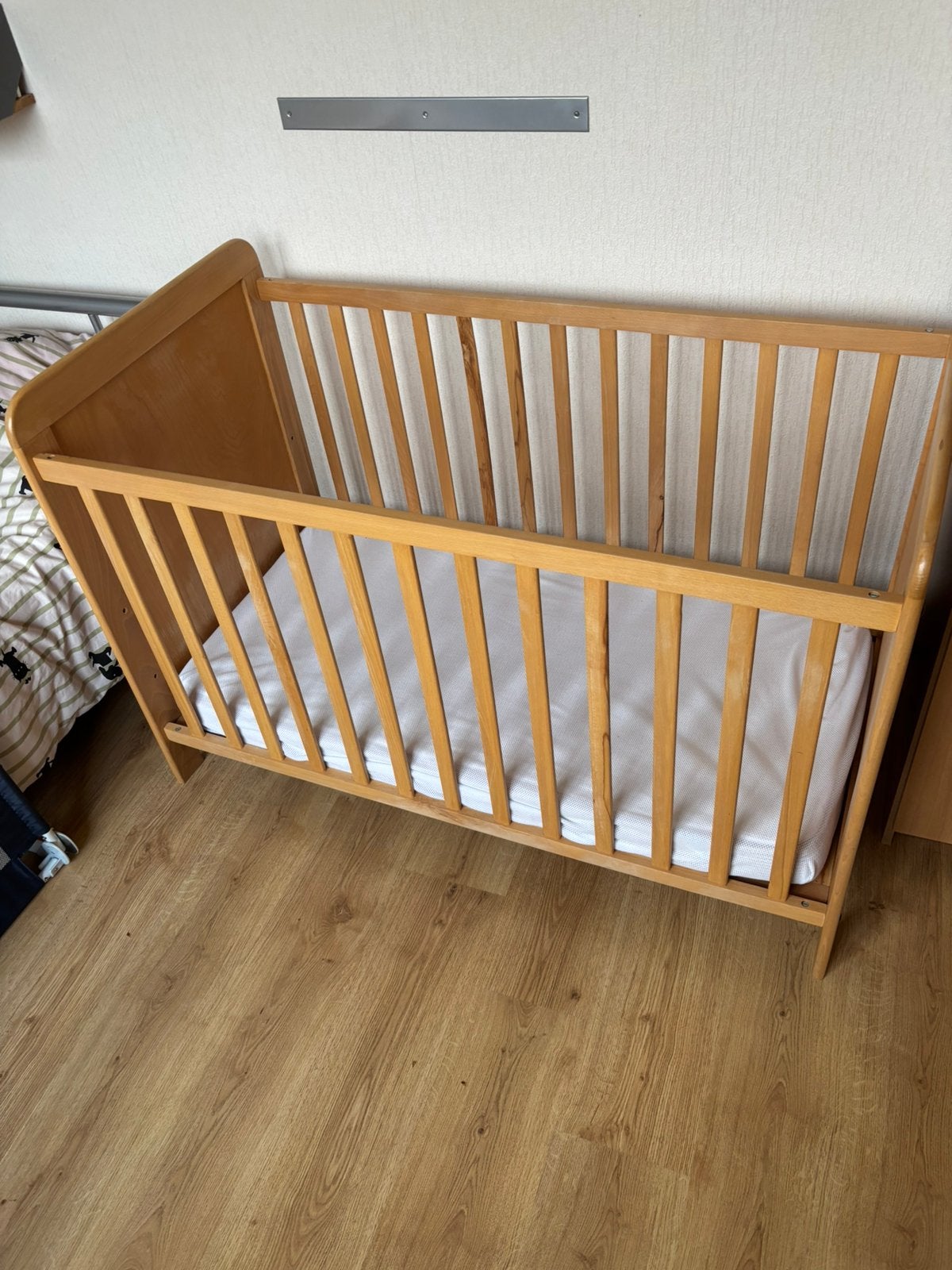Houten kinderbedje, prima staat, Ophalen, Gebruikt, Ledikant