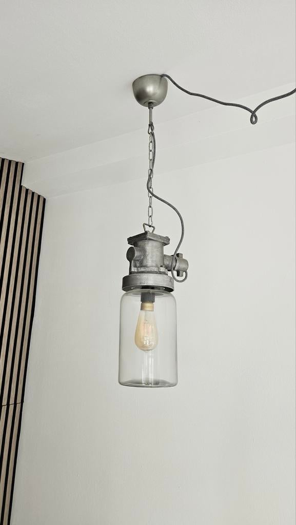 2 VT Wonen Hanglampen - Industriële Stijl, Huis en Inrichting, Ophalen, Zo goed als nieuw, Glas, 50 tot 75 cm
