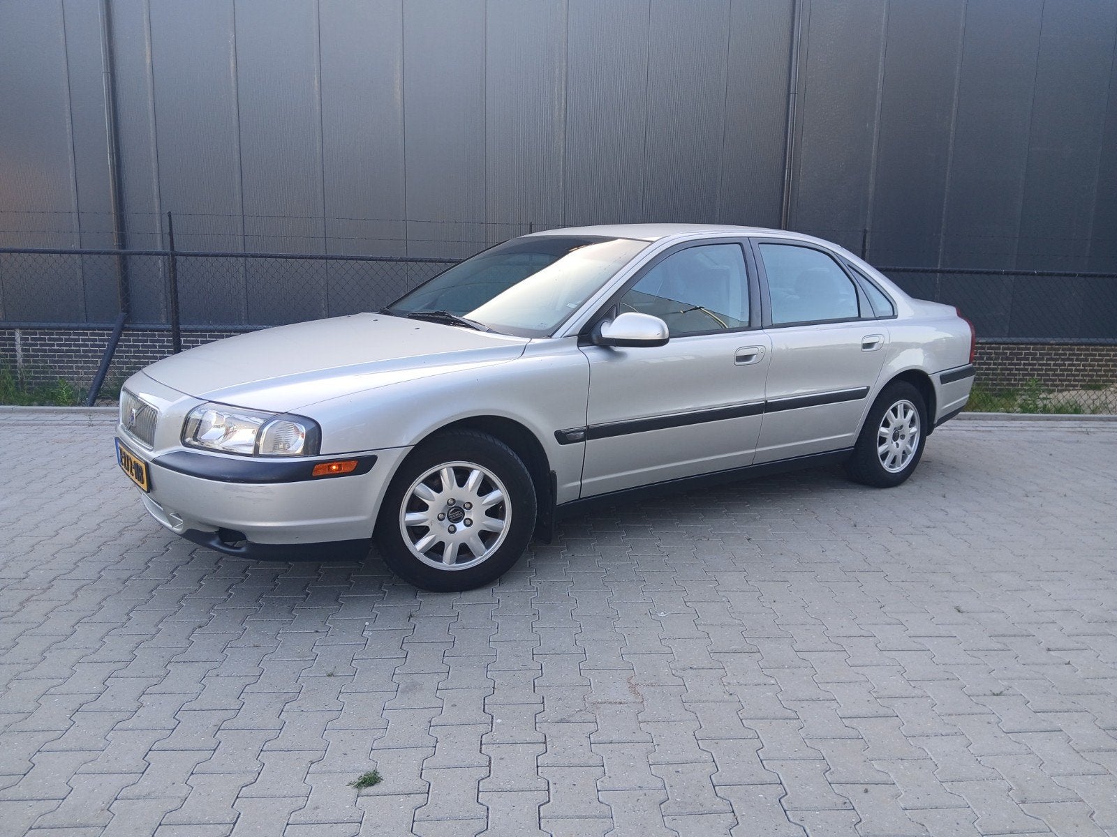 Volvo S80 2.4 140PK AUT 2000 Grijs youngtimer km96200 