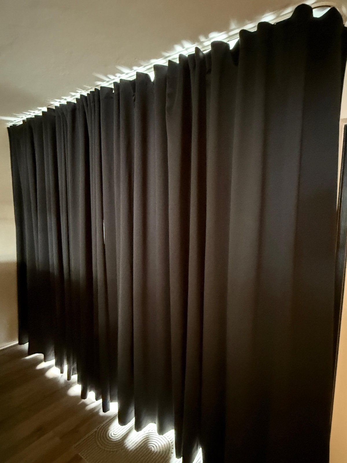 Zwarte verduisterende gordijnen van Gamma (2 stuks), Ophalen, 200 cm of meer, Zwart, Zo goed als nieuw
