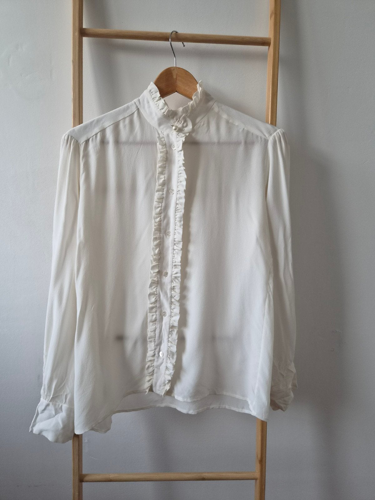 Witte blouse Sandro van 100% zijde, Ophalen of Verzenden, Zo goed als nieuw, Maat 36 (S), Wit