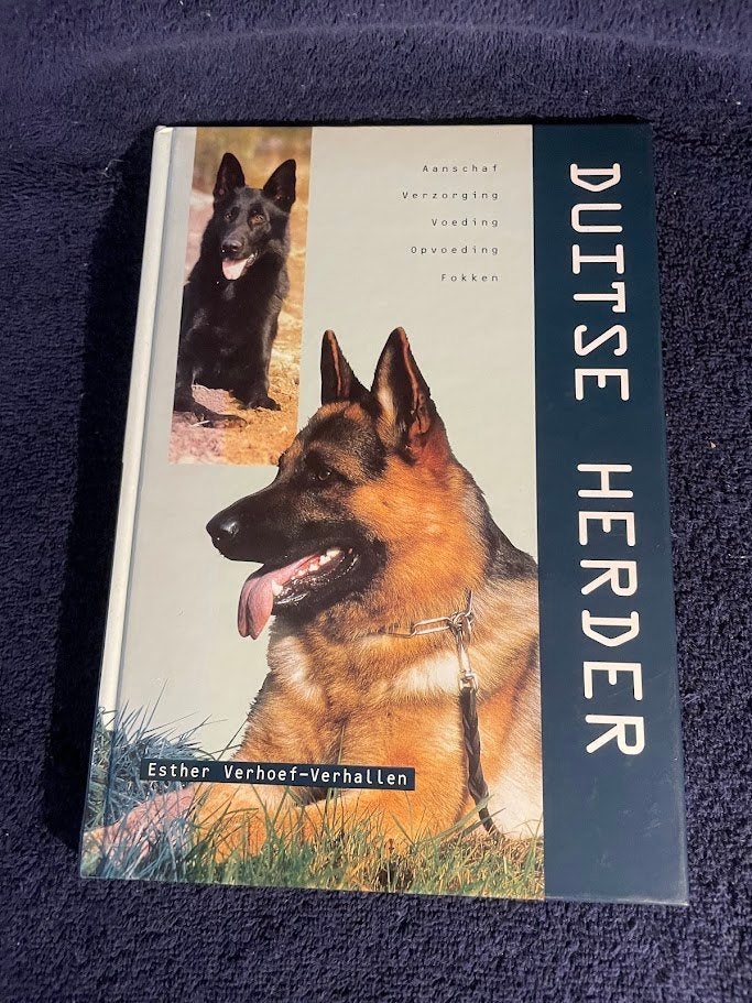 Boek: Duitse Herder – Esther Verhoef - Verhallen., Boeken, Gelezen, Honden, Ophalen of Verzenden, Esther Verhoef - Verhallen.
