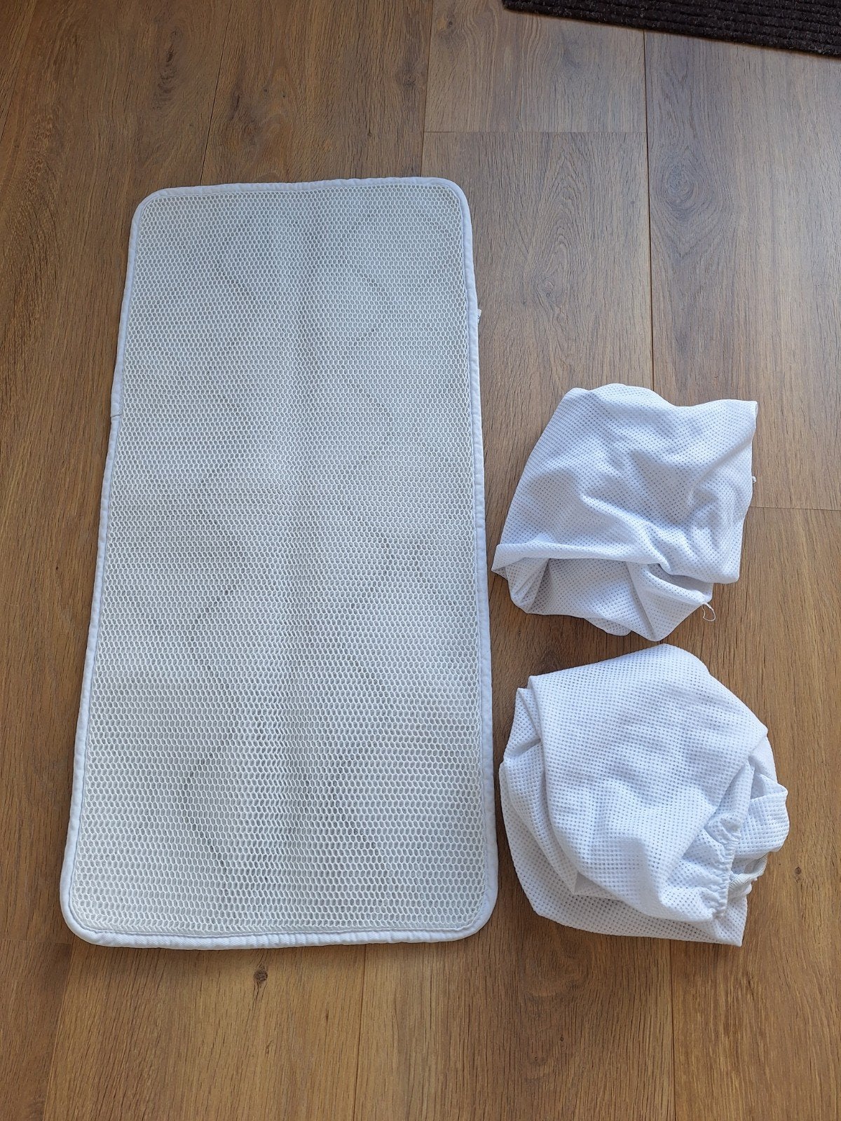 Aerosleep matrasbeschermer wieg 40x80 + hoeslakens, Ophalen of Verzenden, Gebruikt, Wieg