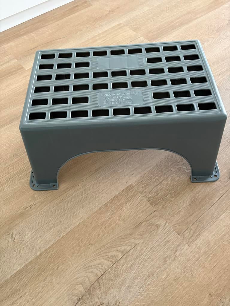 Nieuw en ongebruikt opstapje voor caravan of camper, Caravans en Kamperen, Caravan accessoires, Ophalen, Nieuw