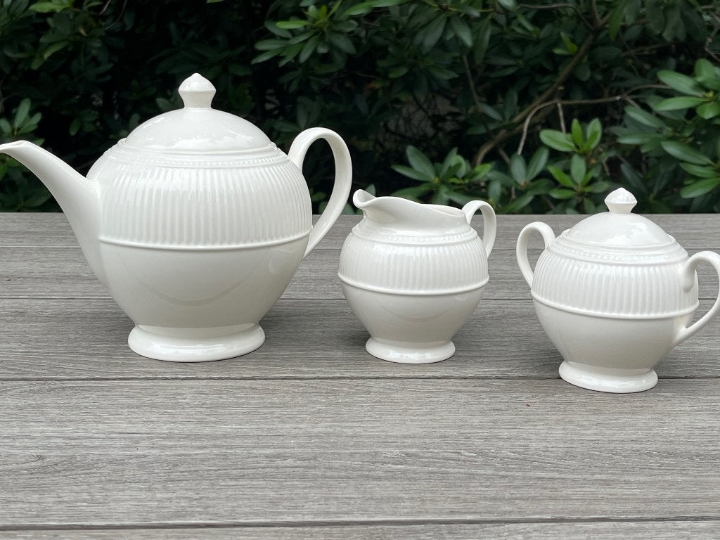 Wedgwood Windsor theepot, melkkannetje en suikerpot, Huis en Inrichting, Keuken | Servies, Ophalen, Klassiek, Zo goed als nieuw
