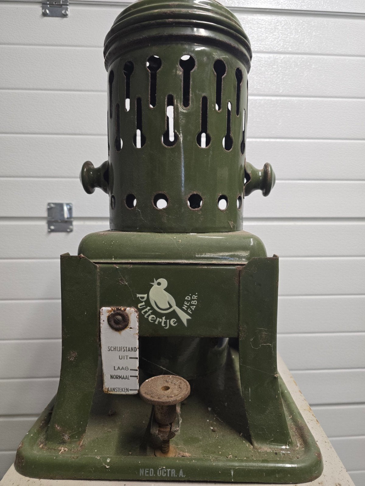 Antiek Puttertje Nederlandse Oliekachel - Groen, Ophalen of Verzenden