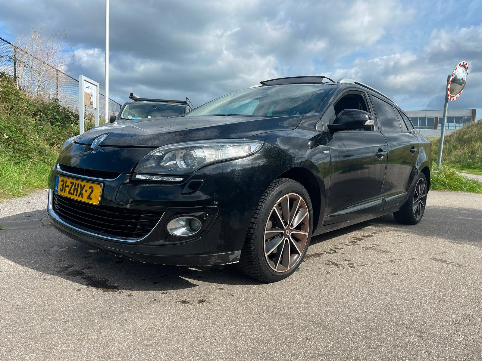Renault Mégane 1.5 DCI 81KW Estate BOSE PANO FULL OPTION!, Auto's, Voorwielaandrijving, Euro 5, Zwart, 4 cilinders