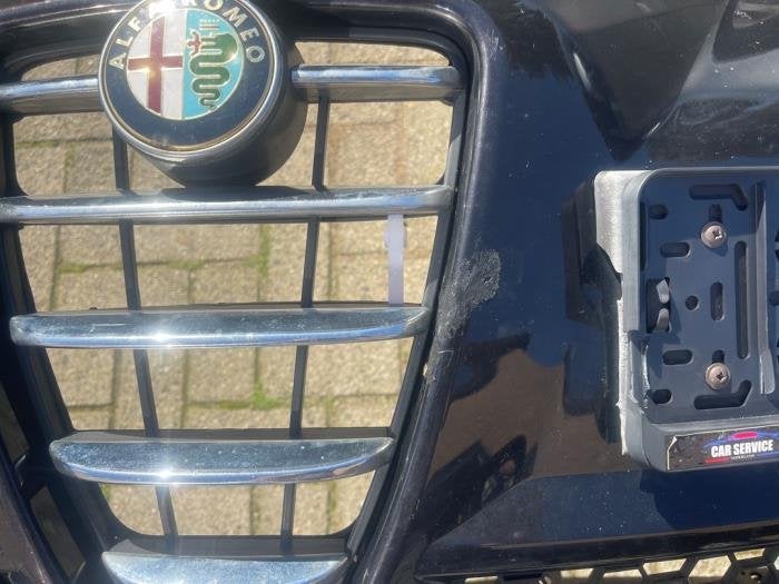 Voorbumper van een Alfa Romeo Mito, Gebruikt, -, Verzenden, -