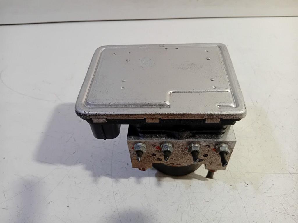 Abs pomp Mitsubishi ASX, Auto-onderdelen, Remmen en Aandrijving, Mitsubishi, Gebruikt, Herkomst onderdeel bekend, 12 maanden garantie