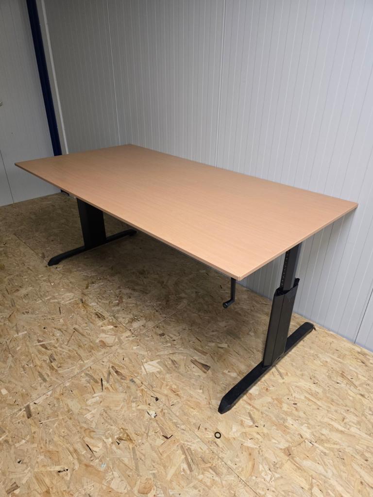 2 keer in hoogte verstelbaar bureau, Huis en Inrichting, Bureaus, 100 cm, Ophalen of Verzenden, Zo goed als nieuw, Overige materialen