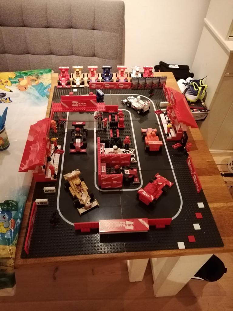 DekaMarkt Racing Formule 1 Racebaan Speelset, Kinderen en Baby's, Speelgoed | Bouwstenen, Ophalen of Verzenden, Zo goed als nieuw