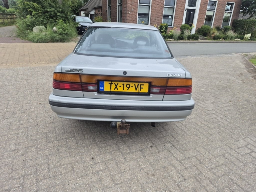 Mazda 626 schuurvondst 2.0-12V GLX (bj 1989, automaat), foto 5