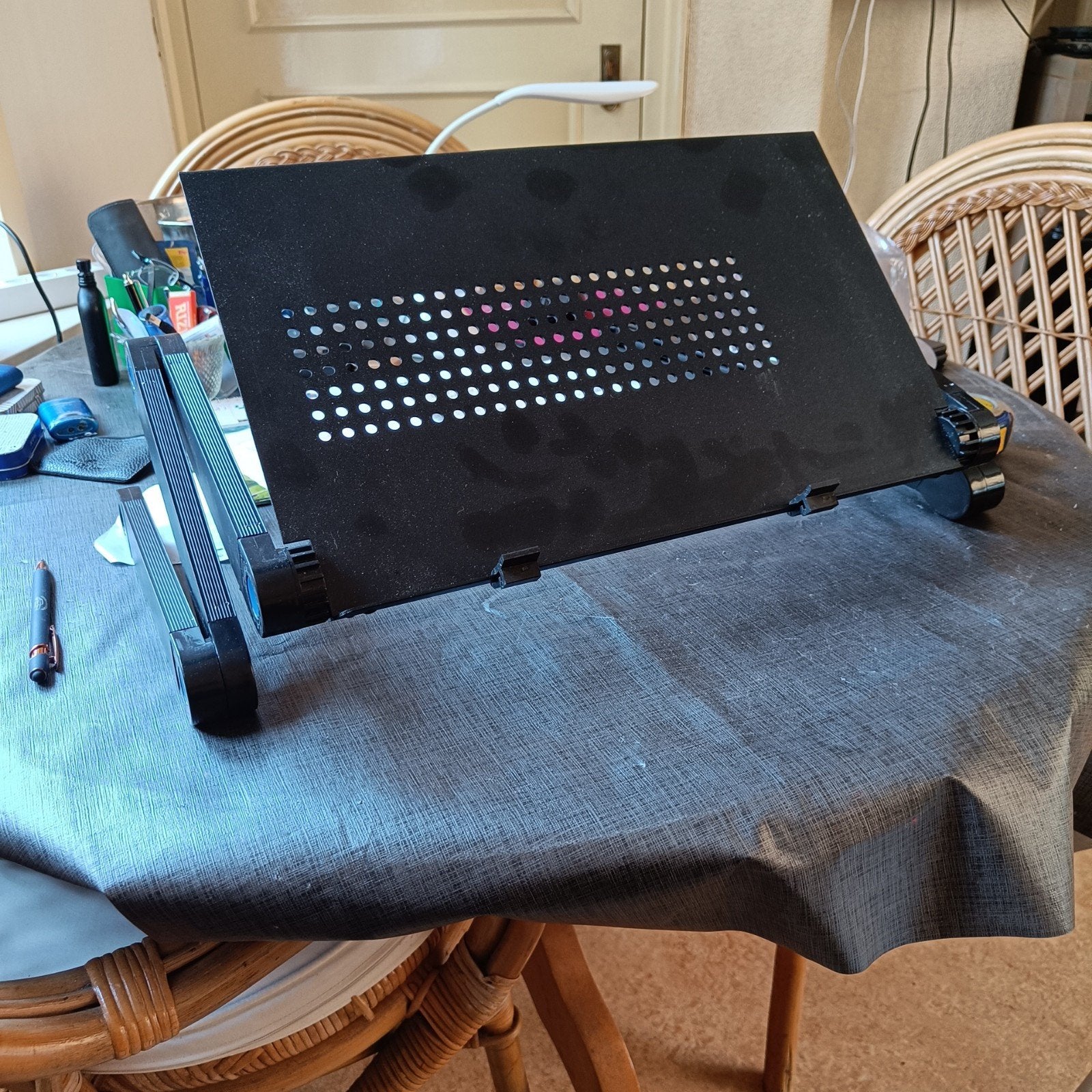 Laptop/tablet tafel standaard, Ophalen