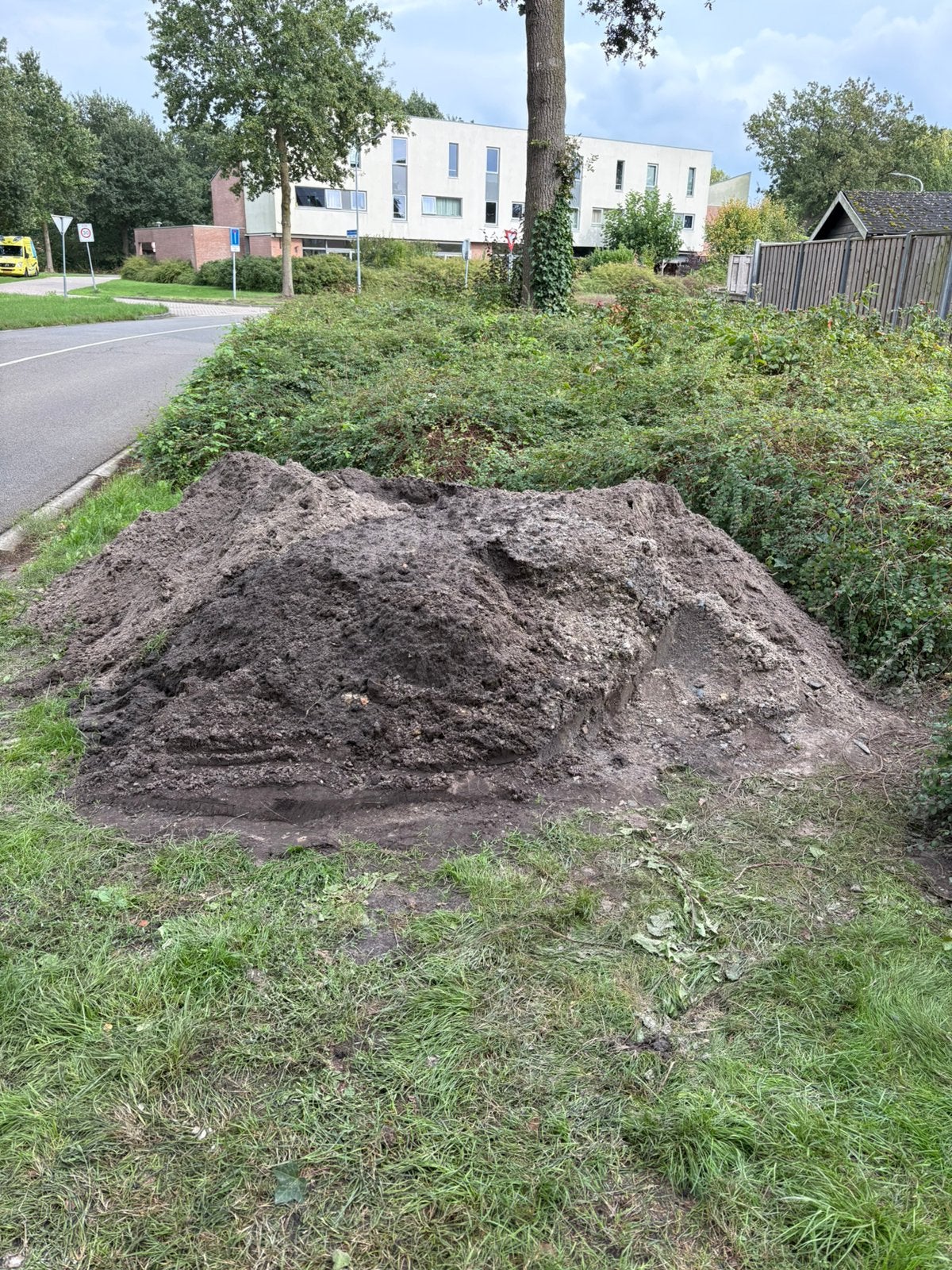 2a3 kuub zwart zand - Gratis, Ophalen, Tuinaarde
