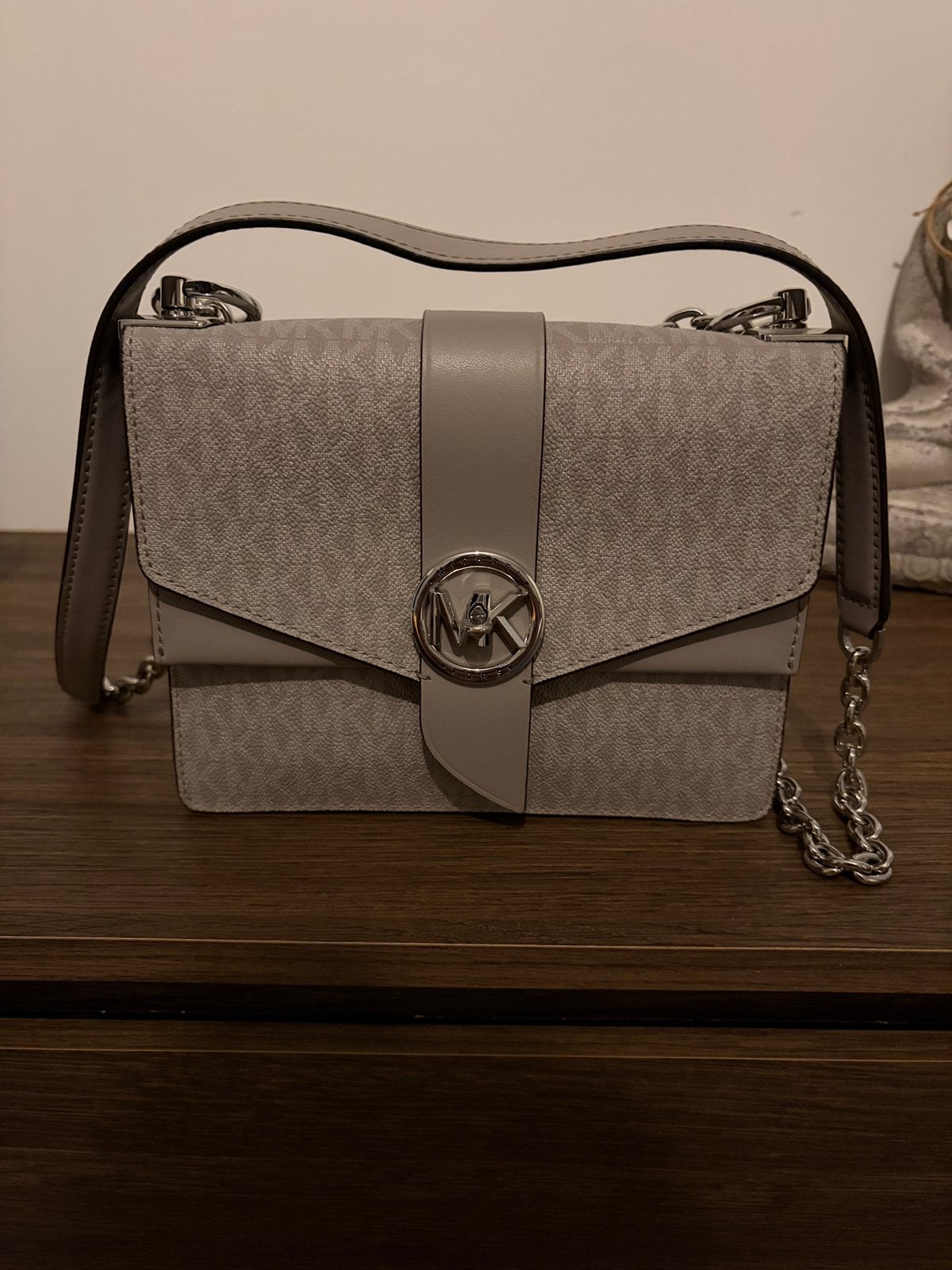 Michael Kors crossbody, Zo goed als nieuw, Grijs, Leer, Ophalen