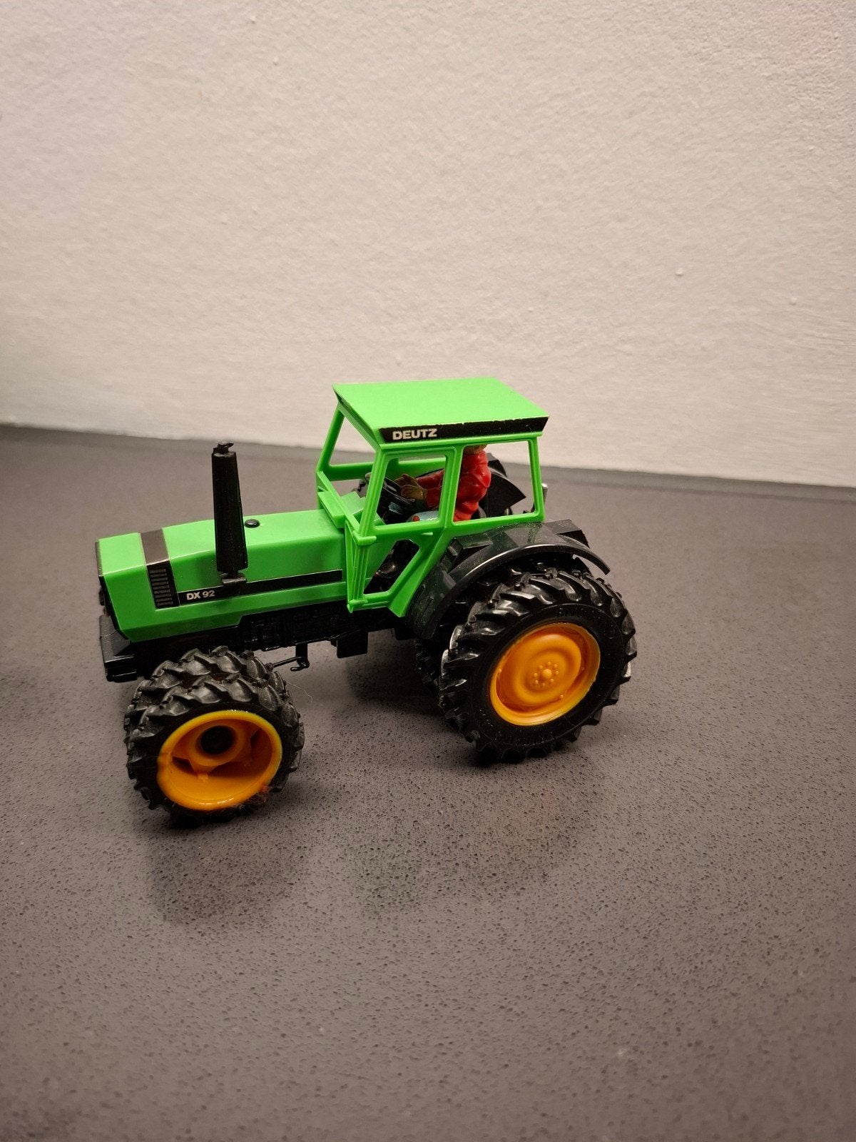 te koop britains deutz dx 92, Ophalen of Verzenden, Zo goed als nieuw, Tractor of Landbouw, Britains