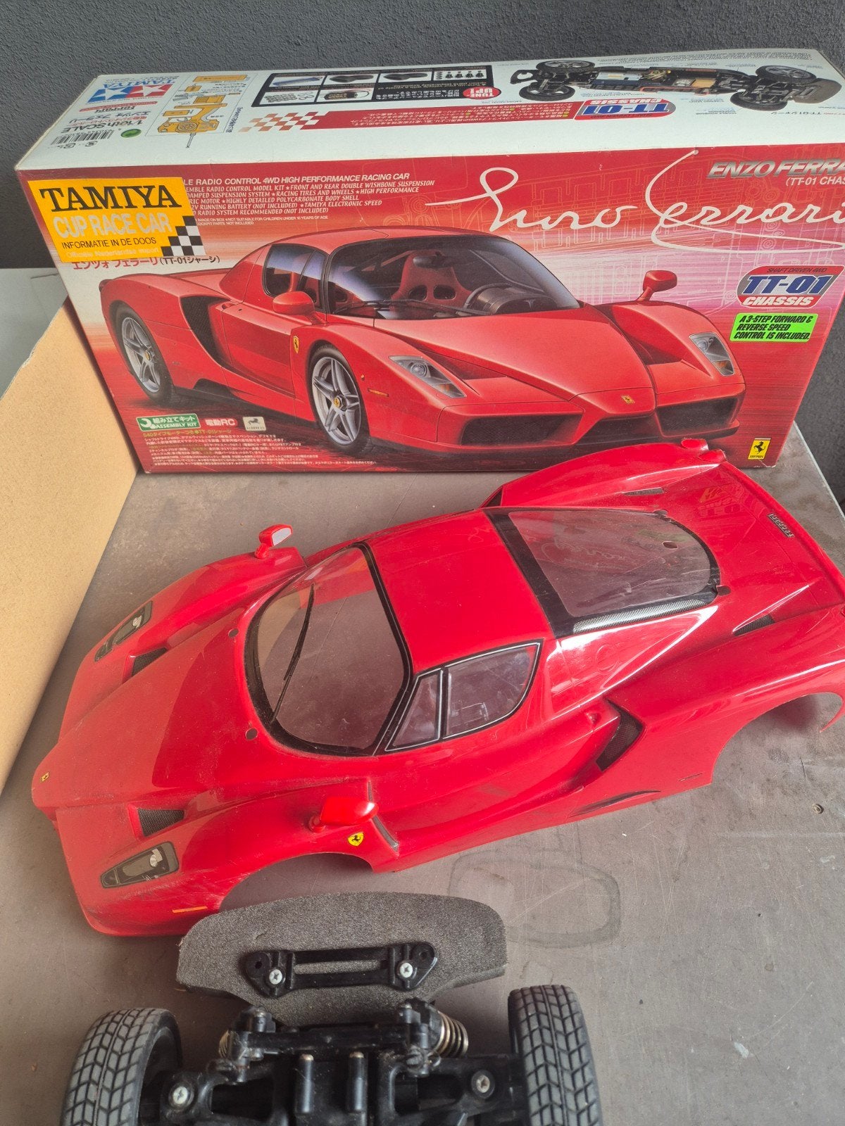 Tamiya Enzo Ferrari TT-01 RC Auto - Compleet met doos, Elektro, Gebruikt, Ophalen of Verzenden, Schaal 1:10