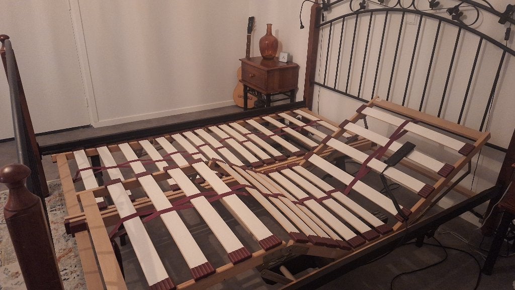 Tweepersoonsbed met verstelbare lattenbodems, Huis en Inrichting, Ophalen, Gebruikt, Tweepersoons, Bedbodem