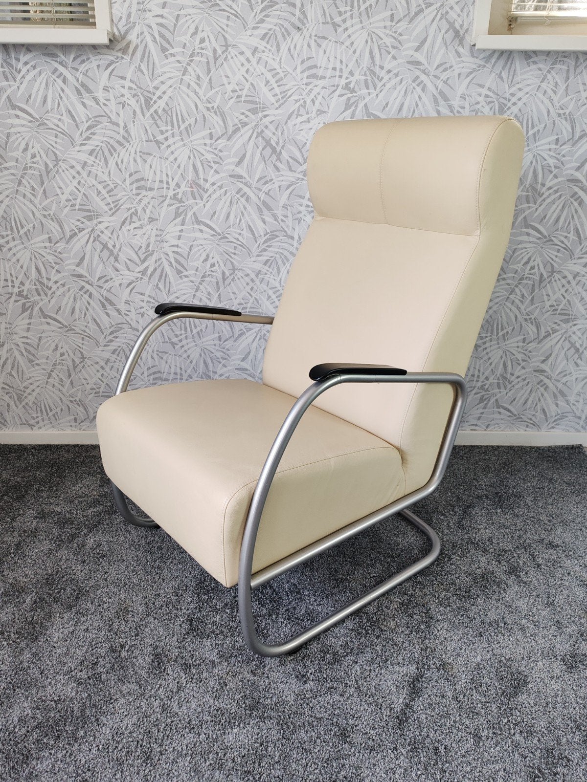 Buisframe design buisframen fauteuil - Crèmekleurig Leer, Modern, Buisframe, Lounge, Onbekend, 75 tot 100 cm, Ophalen of Verzenden