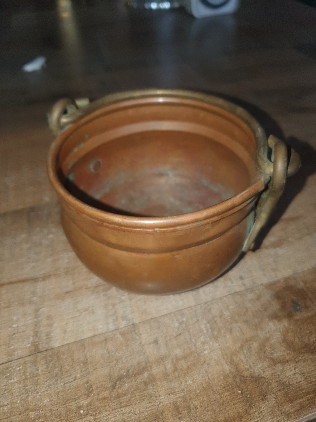 Antieke koperen pot met bronzen handvat, Ophalen
