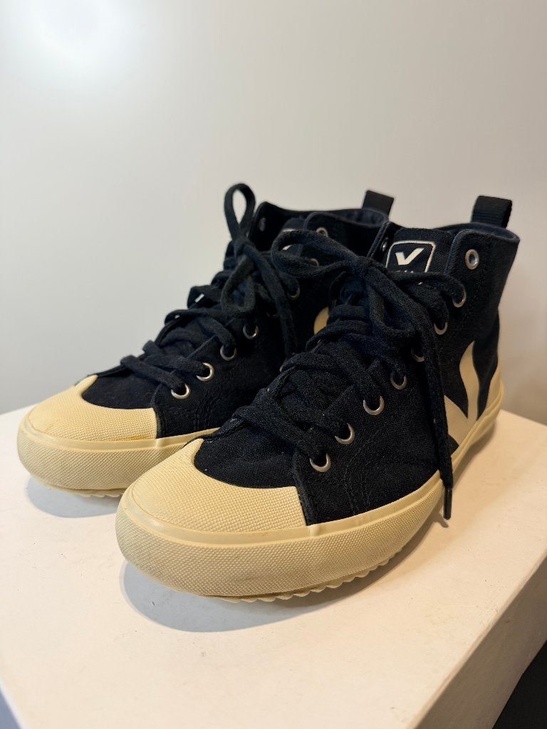 Veja Nova HT (Canvas Black Pierre) mt 39, Zwart, Veja, Ophalen of Verzenden, Sneakers of Gympen